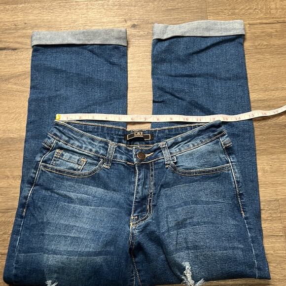 Lucky & Blessed Distressed Denim Capri Size 4 - Picture 7 of 9